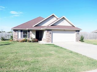 720 Washington Rd, Prairie Grove, AR 72753