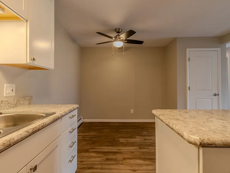 The Tides 1510 Veterans Dr — Photo 23