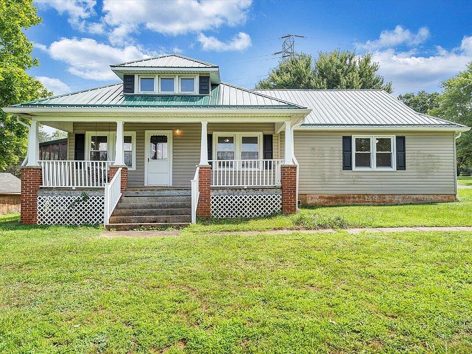 1st image of 1022 Pearsall Dr
