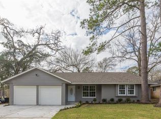 1212 Timber Ln, Friendswood, TX 77546