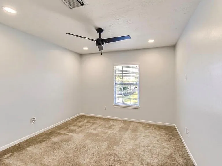 18919 Squirrel Oaks Dr — Photo 24