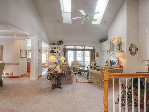 3rd image of 6490 Ganton Pl