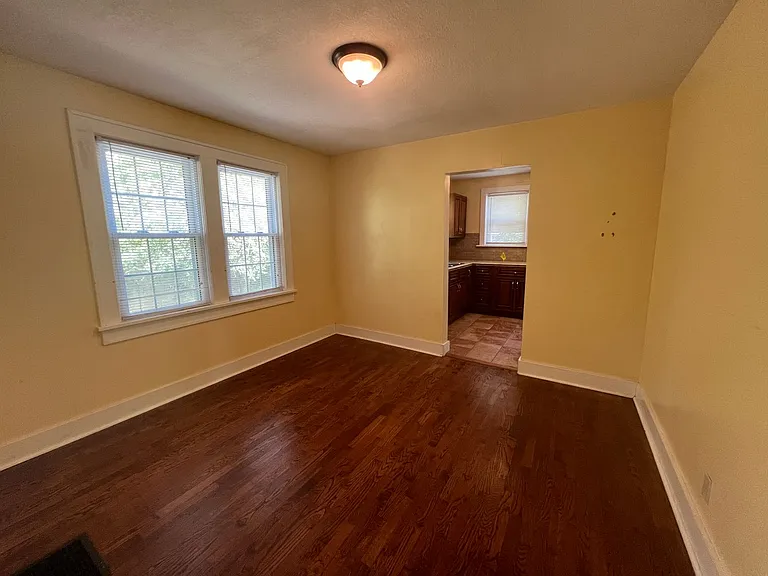 232 Hickory Grove Blvd — Photo 2