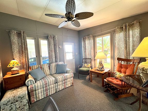 5th image of 4107 Buena Vista Dr S