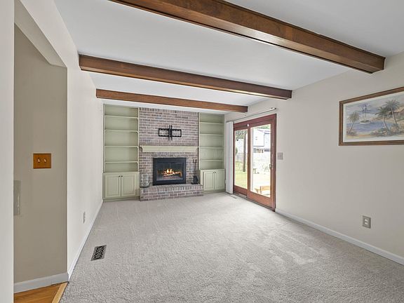 4th image of 3503 Castleton St
