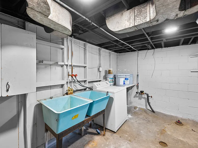 414 Aqua Ct — Photo 24