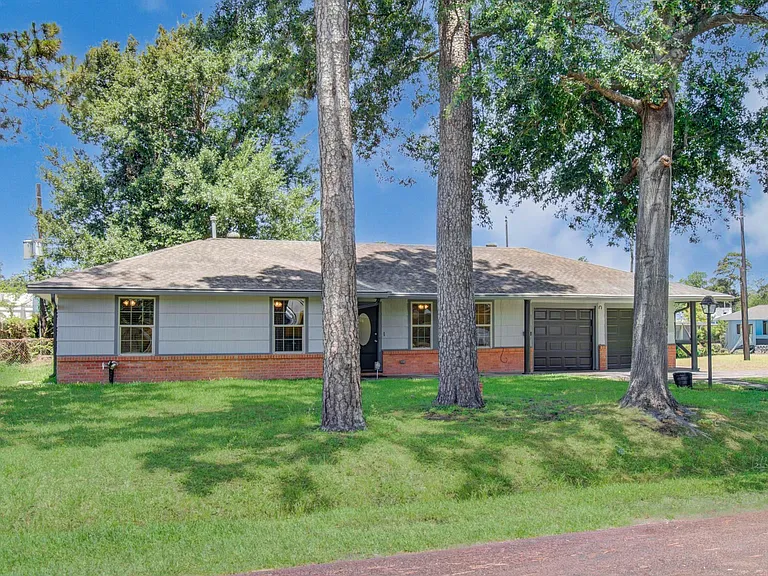 1417 Longhorn Dr — Photo 3