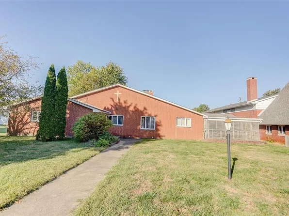 304 S Putnam St, Bunker Hill, IL 62014