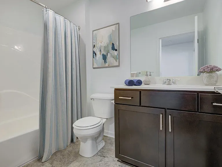 The Links at CenterPointe Townhomes — Photo 8