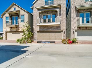 8418 Oak Leaf Point Dr, Houston, TX 77055
