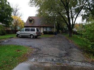 1N475 Main St, Glen Ellyn, IL 60137