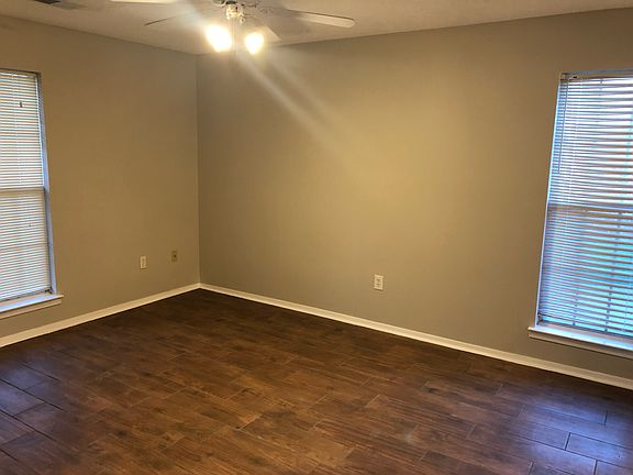 4th image of 10035 Williford Dr