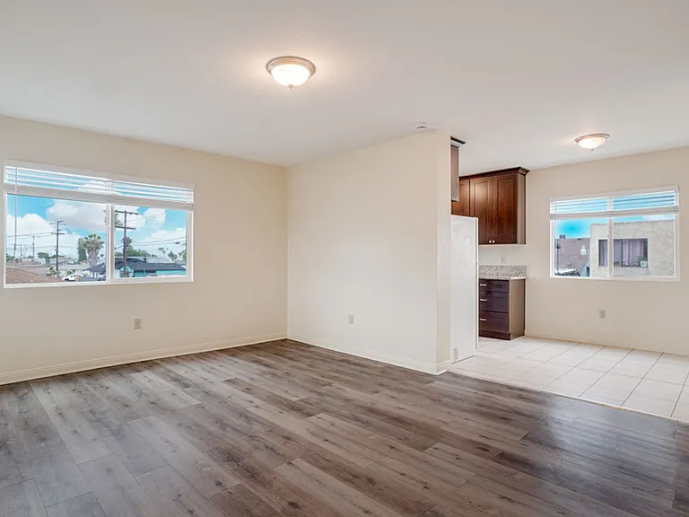 3846 Van Dyke Ave — Photo 19