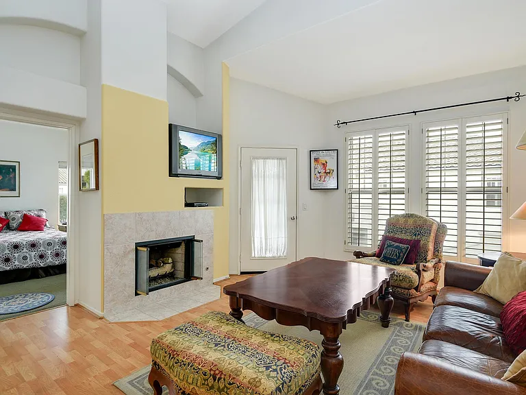7505 Hazard Center Dr — Photo 8