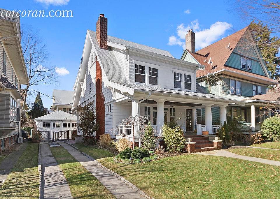 1st image of 536 E 18th St