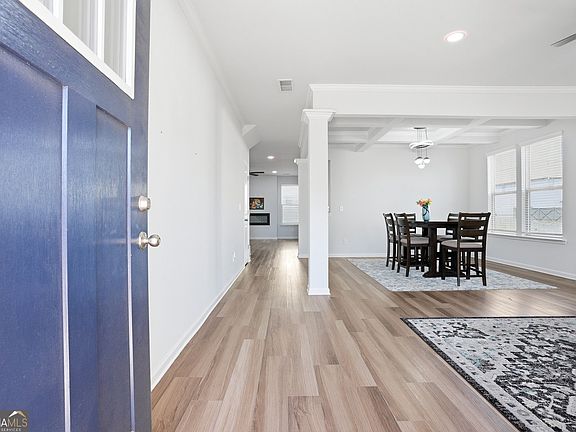 3rd image of 2934 Amabile Rd