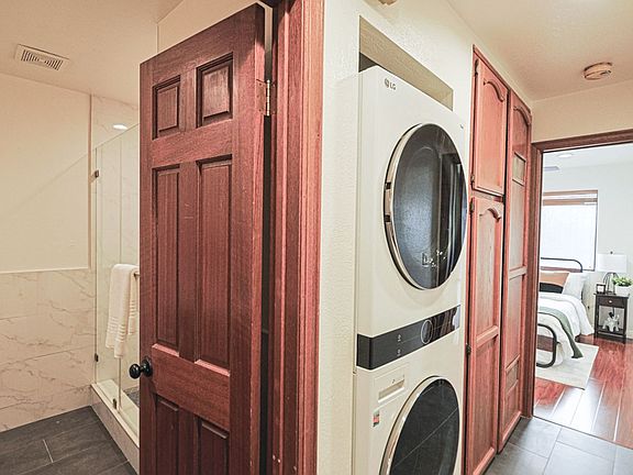 5th image of 17200 Newhope St APT 226