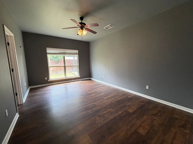 17091 Jamestowne Dr — Photo 9