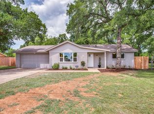 408 S Pipeline Rd W, Euless, TX 76040