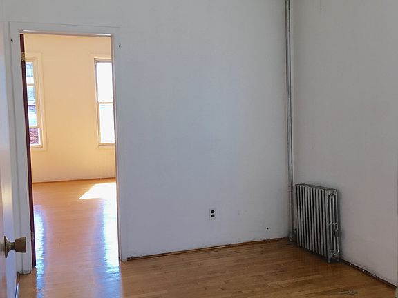 4th image of 2301 30th Dr #2