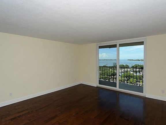 3rd image of 101 S Gulfstream Ave Unit 15K