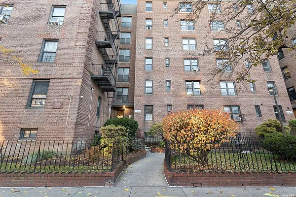 Sold by Empire Fine Homes | media 9