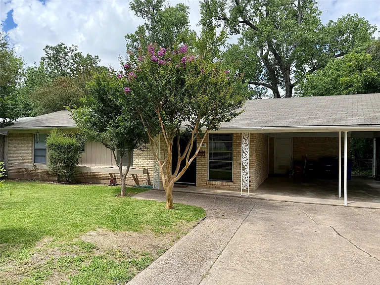 5510 Delwood Dr — Photo 1