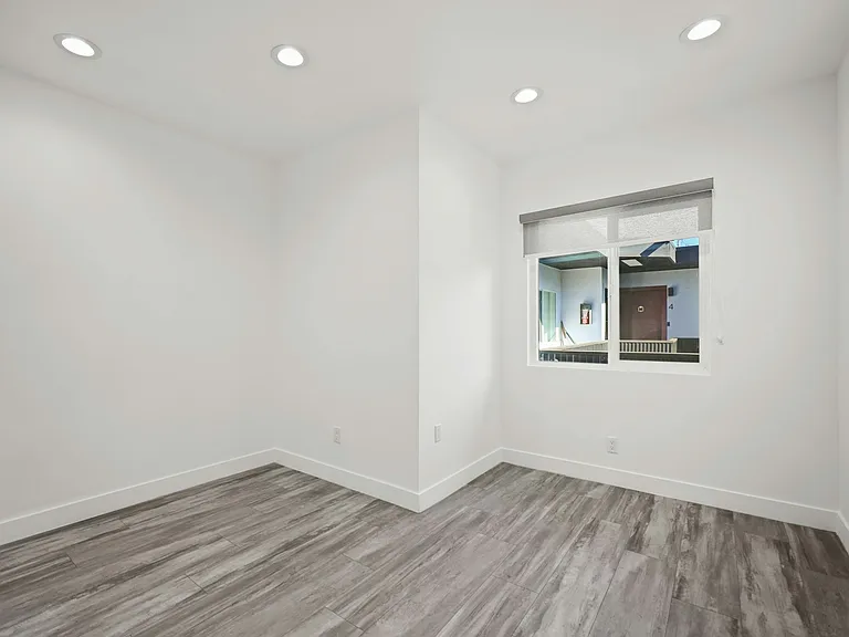 451 Coronado Ter #4 — Photo 15