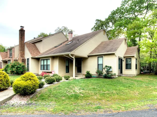 730 E Cooper Ferry Ct, Absecon, NJ 08205