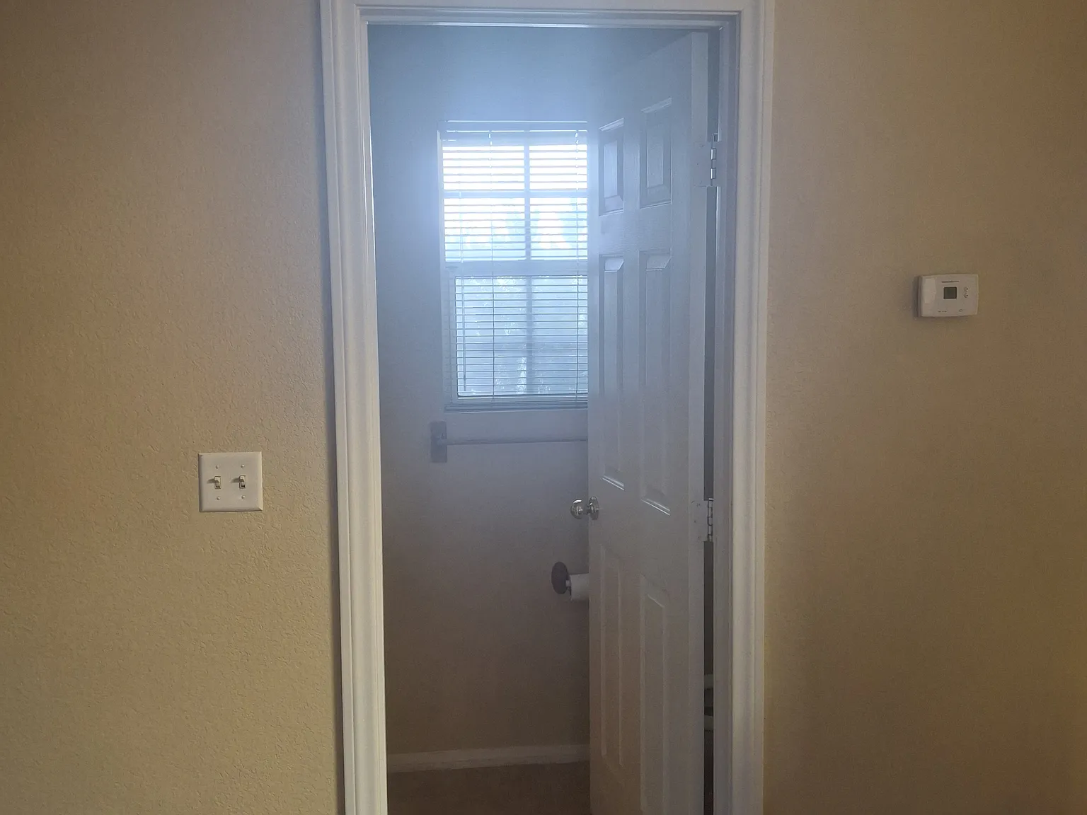 3 bed, 2.5 bath, 1400 sqft, $1,995 — Photo 3