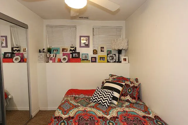 1509 W Fry St #1 — Photo 16