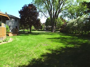 5624 Scenic Dr, Minnetonka, MN 55345