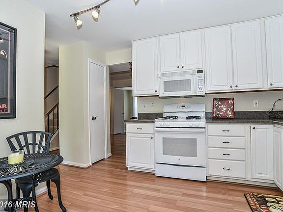 5th image of 7464 Demille Ct