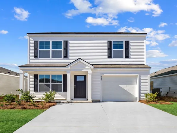 223 Lakeside Dr, Port Wentworth, GA 31407