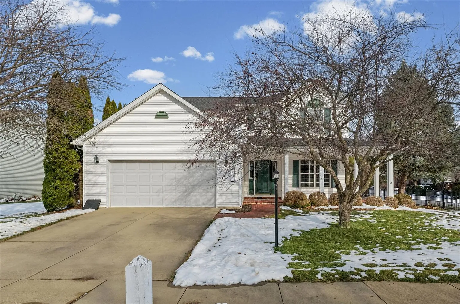 4304 Creston Dr photo 1
