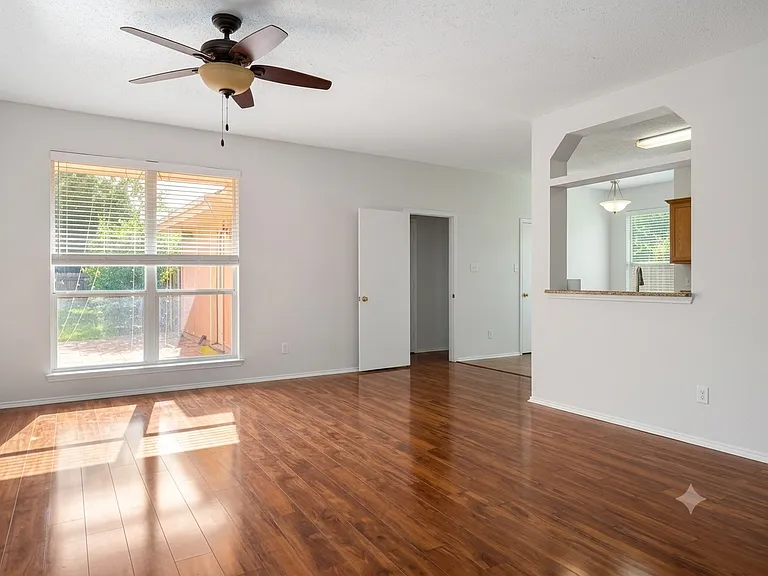 118 Arbor Ridge Dr — Photo 3