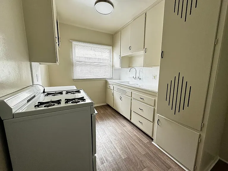 4839 W Slauson Ave — Photo 22