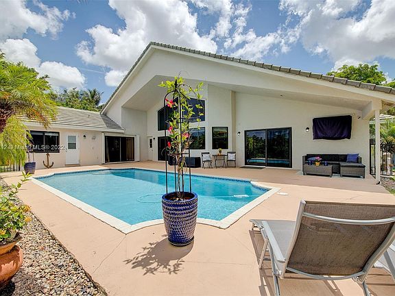 5th image of 5182 Chardonnay Dr