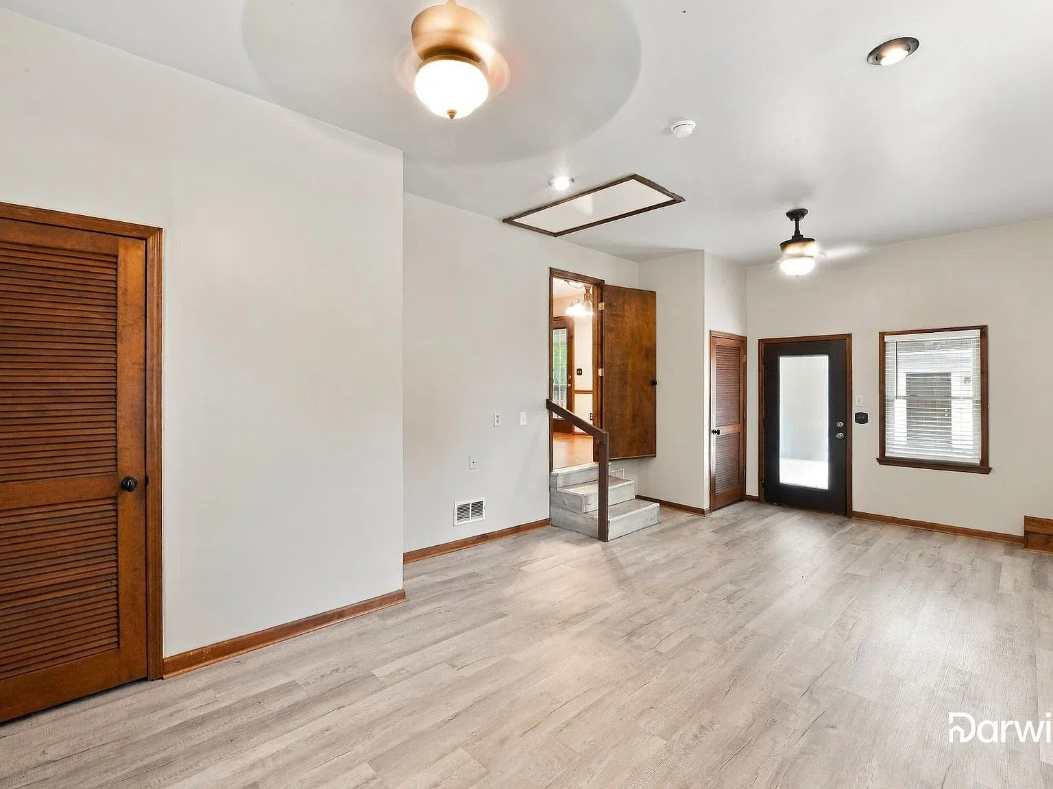 3 bed, 2.0 bath, 1658 sqft, $2,190 — Photo 4