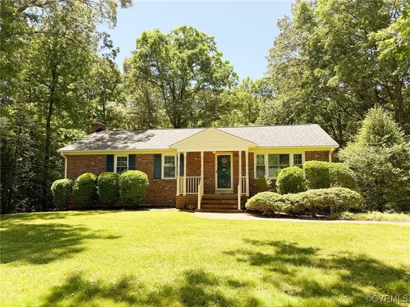 11261 Linderwood Dr, Mechanicsville, VA 23116