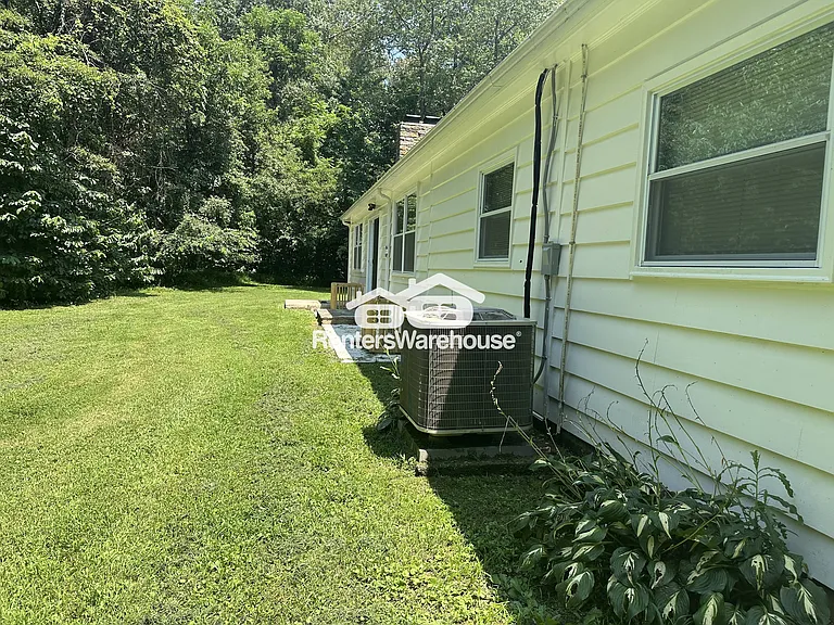 17825 Falls Rd — Photo 26
