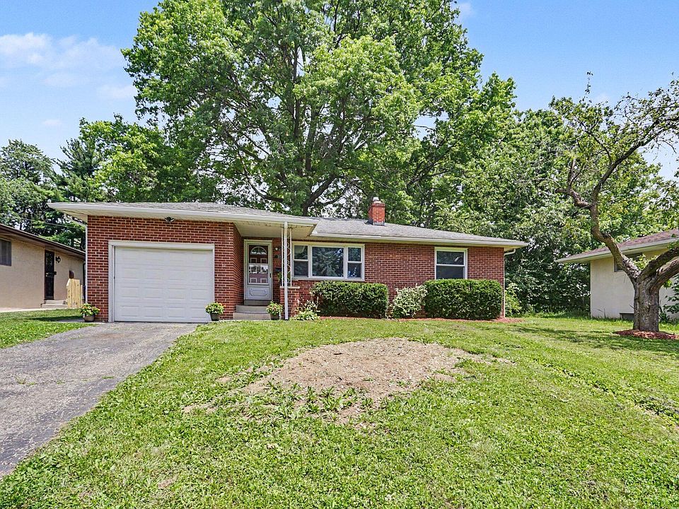1st image of 3824 Shamrock Dr