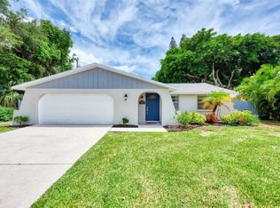 225 Sovrano Rd, Venice, FL 34285