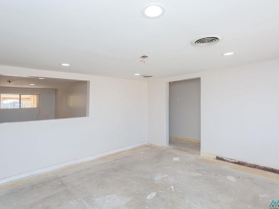 5th image of 400 E Jefferson St