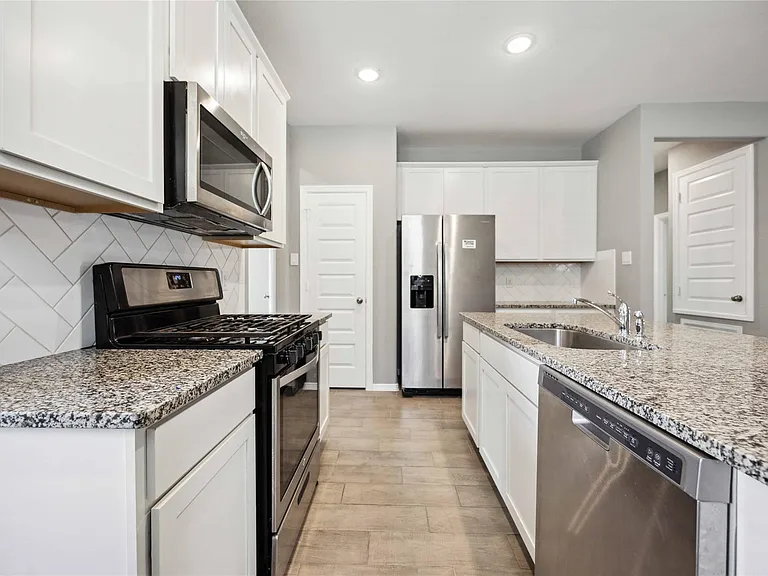 5710 Tabula Rasa Dr — Photo 3
