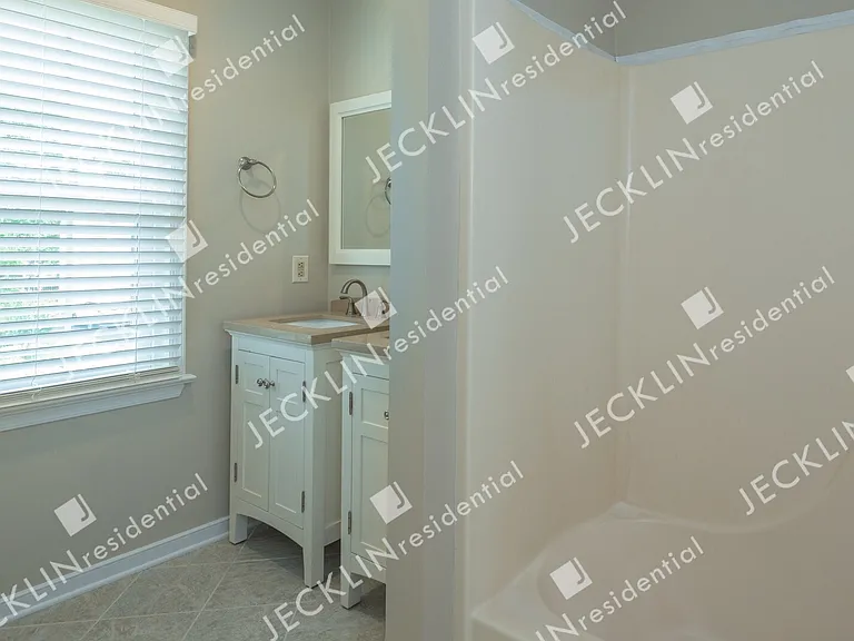 2329 Horsley Dr — Photo 30
