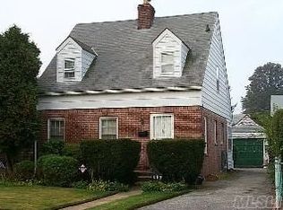 117 Belmont Pkwy, Hempstead, NY 11550