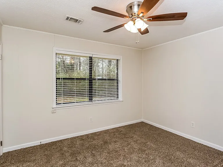 5 Silverwood Dr — Photo 9
