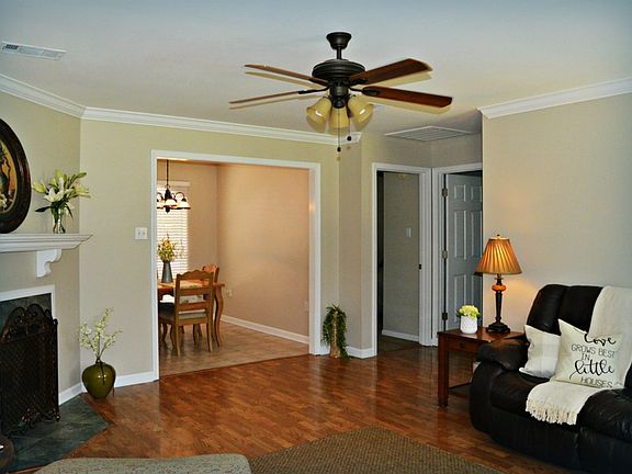 5th image of 32586 Madeline Dr