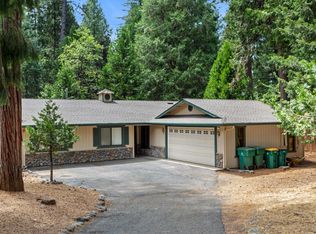 5615 Lupin Ln, Pollock Pines, CA 95726
